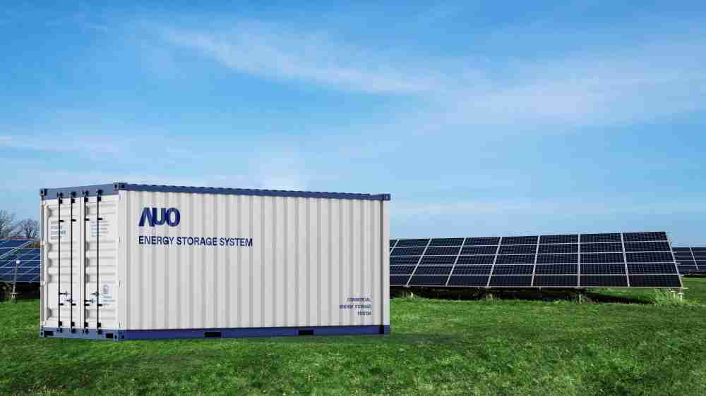 28国际透过AI数据管理，，提供不同类型用户进行储能与能源管理，，，达到再生能源管控调度成效